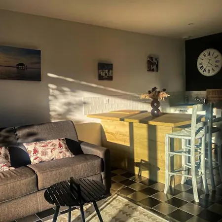 Entre Bois Et Mer, Chez Mathilde Et Jeremy *