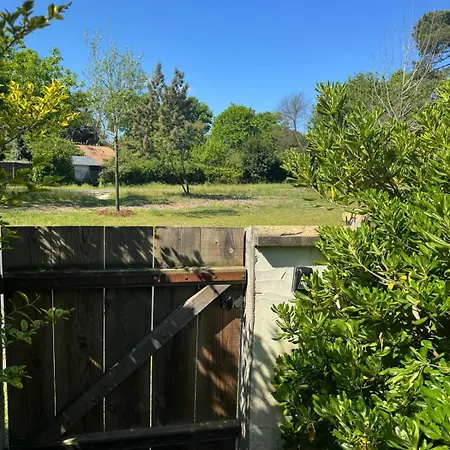 Entre Bois Et Mer, Chez Mathilde Et Jeremy *